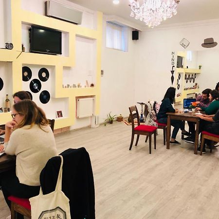 Sherlock Holmes Hostel Baku Exterior foto