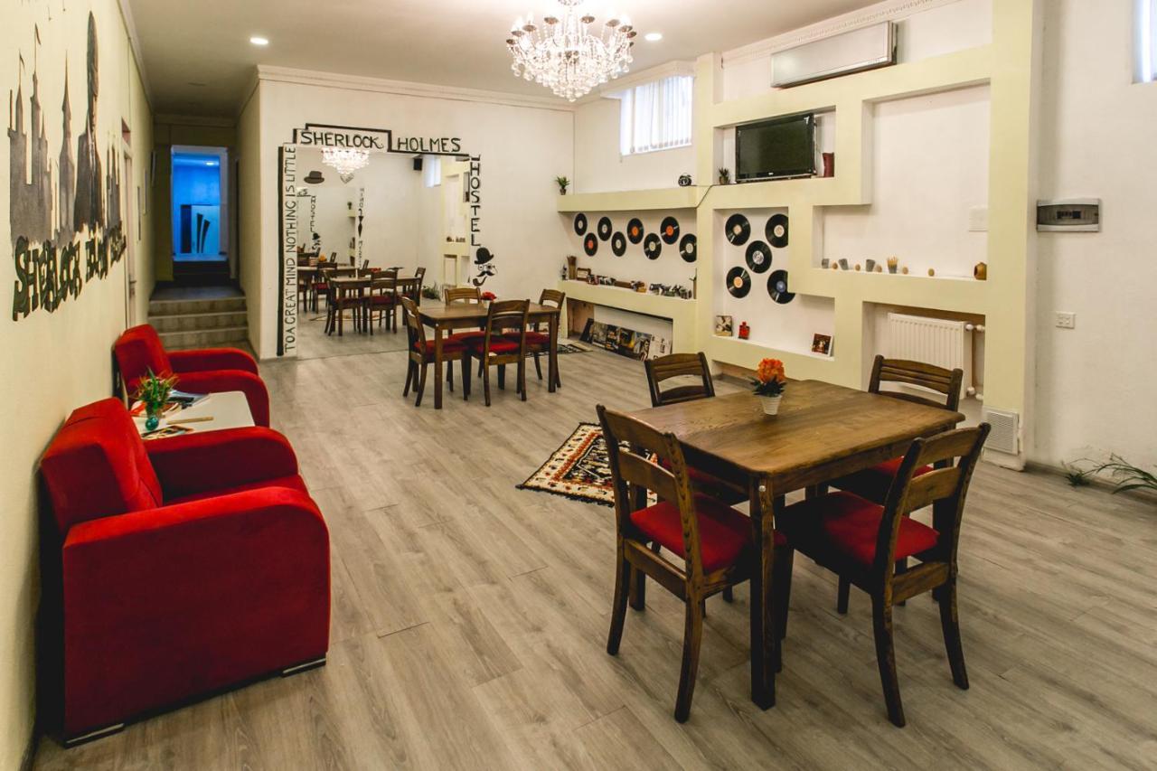 Sherlock Holmes Hostel Baku Exterior foto